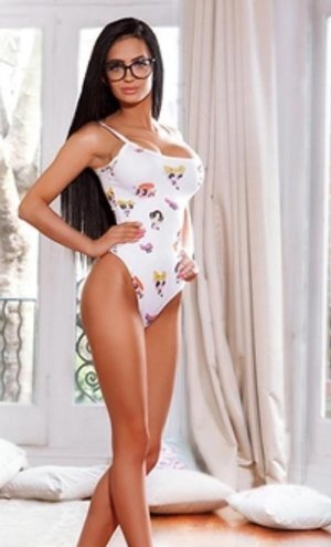 Laiyna incall escorts in Mountain View CA & sex contacts